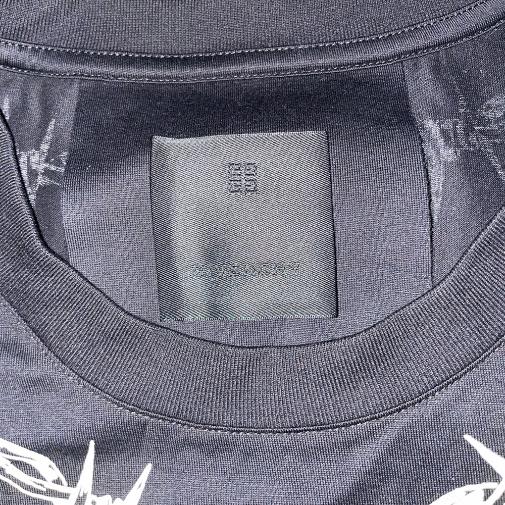 Givenchy Oversized Tee size Large Brand new with Tags